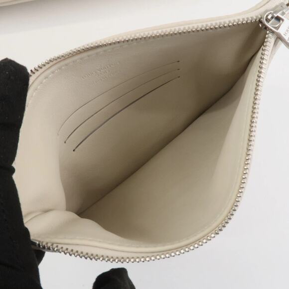 💎✨Authentic✨💎Louis Vuitton Monogram Mahina Selene PM Shoulder Bag Blanc - Picture 12 of 16